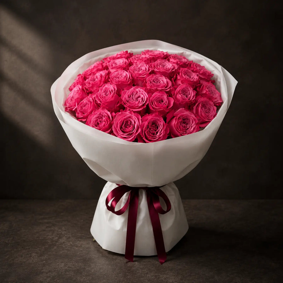 Rose Velvet – fyldig buket af pink roser i Florén indpakning